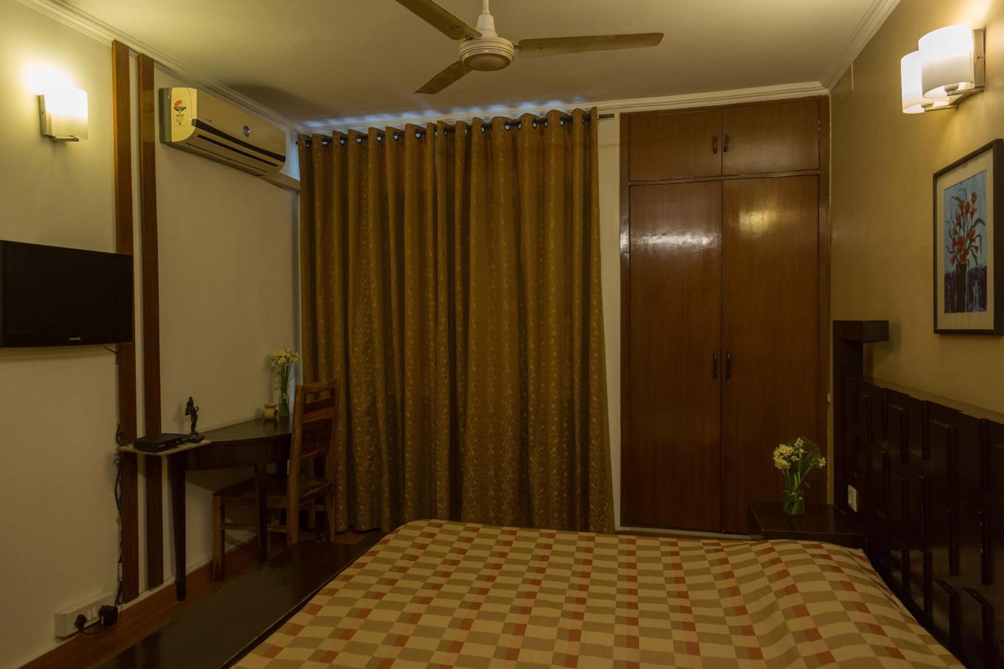 Woodpecker Apartments Hauz Khas Nova Deli Exterior foto